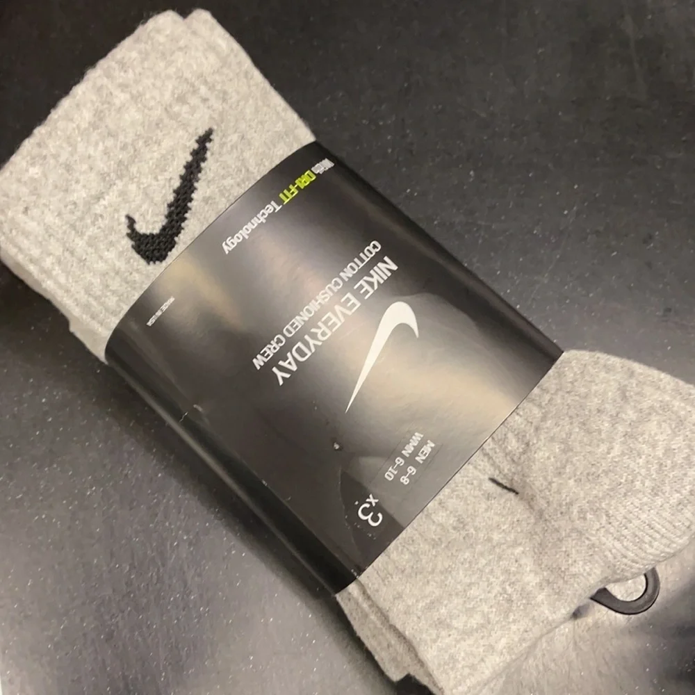 Nike 3 pairs set Socks Everyday Cushioned Crew NWT